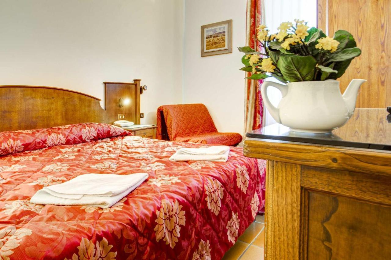 Hotel Residence Villa Rioddi Volterra Exterior photo